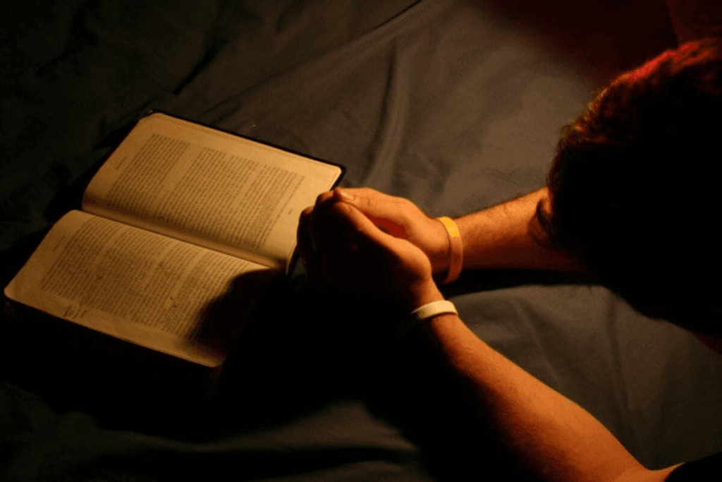 7 Midnight Psalms for Breakthrough (With Prayers)