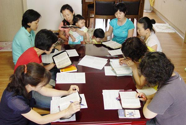 types of Biblical Friends Every Christian Mother Needs Today