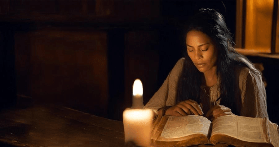 7 Midnight Psalms for Breakthrough (With Prayers)